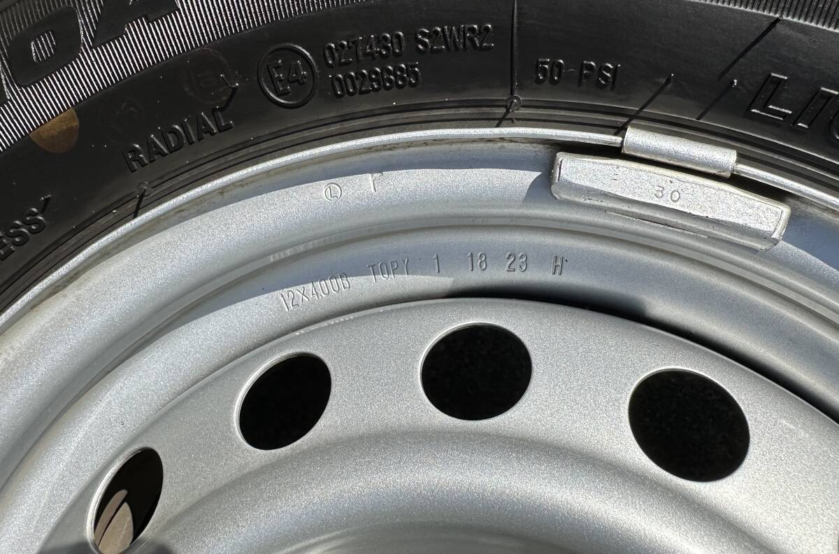 軽トラ 軽バン 2022年製 タイヤ付き！ ダイハツ ハイゼット 純正 鉄チンホイール 145/80R12 エコピア 4本セット 12×4.00B +40 4穴 PCD100_画像6