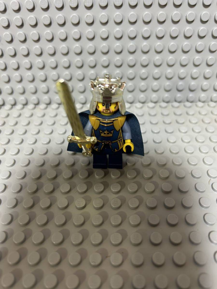 LEGO お城シリーズ ミニフィグ 王様の画像1