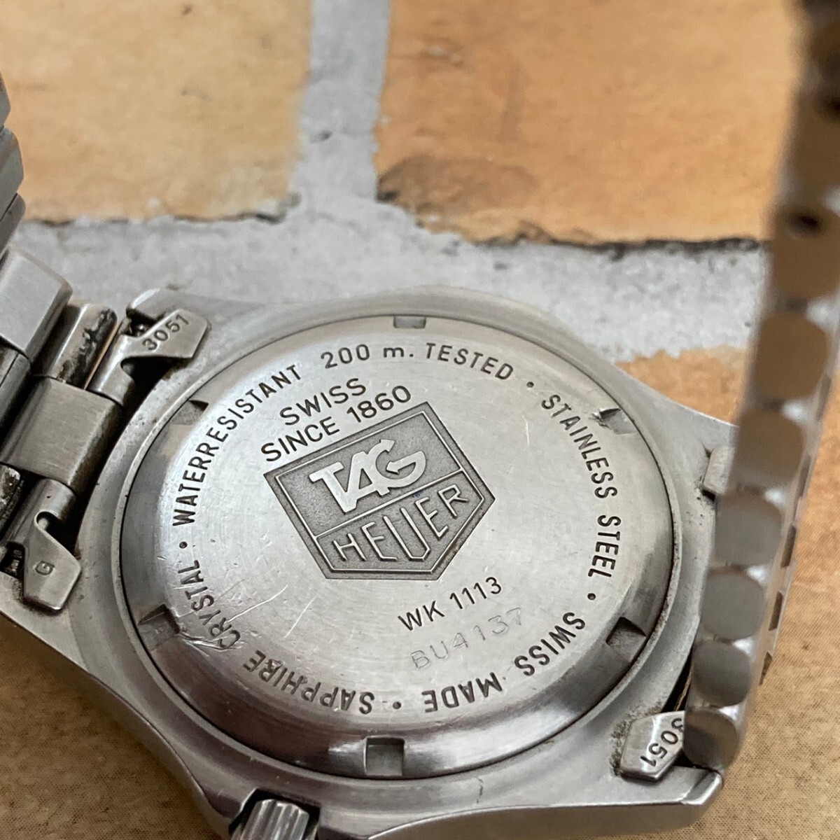 ◆稼働品◆良品◆ TAG HEUER タグホイヤー プロフェッショナル 200M WK1113 クォーツ デイト 青文字盤 メンズ腕時計の画像6