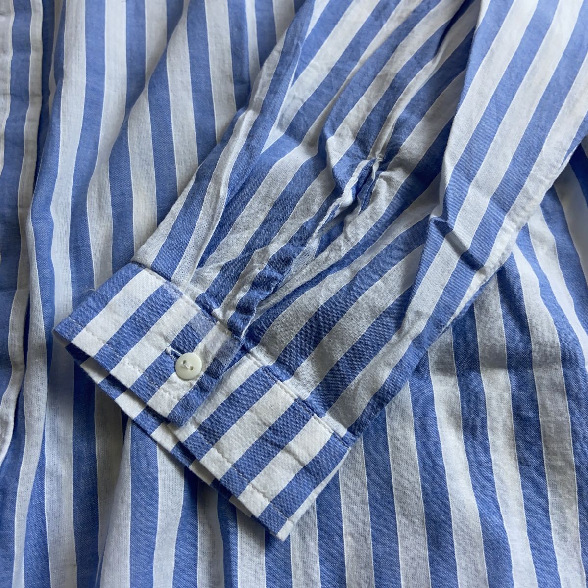100 jpy start * ZARA Zara blue stripe width easy body type cover blouse somewhat .. feeling 