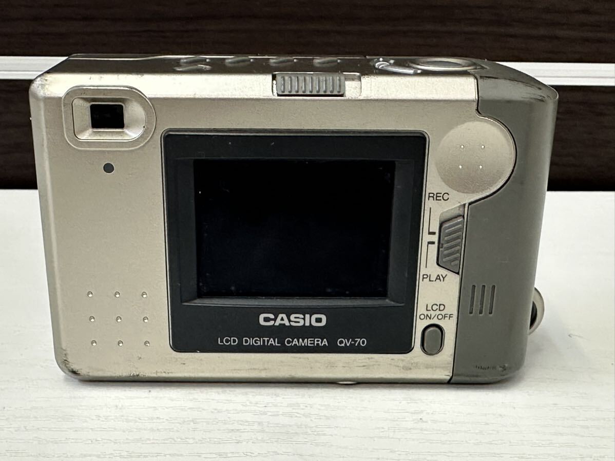CASIO カシオ LCD DIGITAL CAMERA QV-70 コンパクトデジタルカメラ シルバー 動作未確認 電池なし ジャンク_画像3