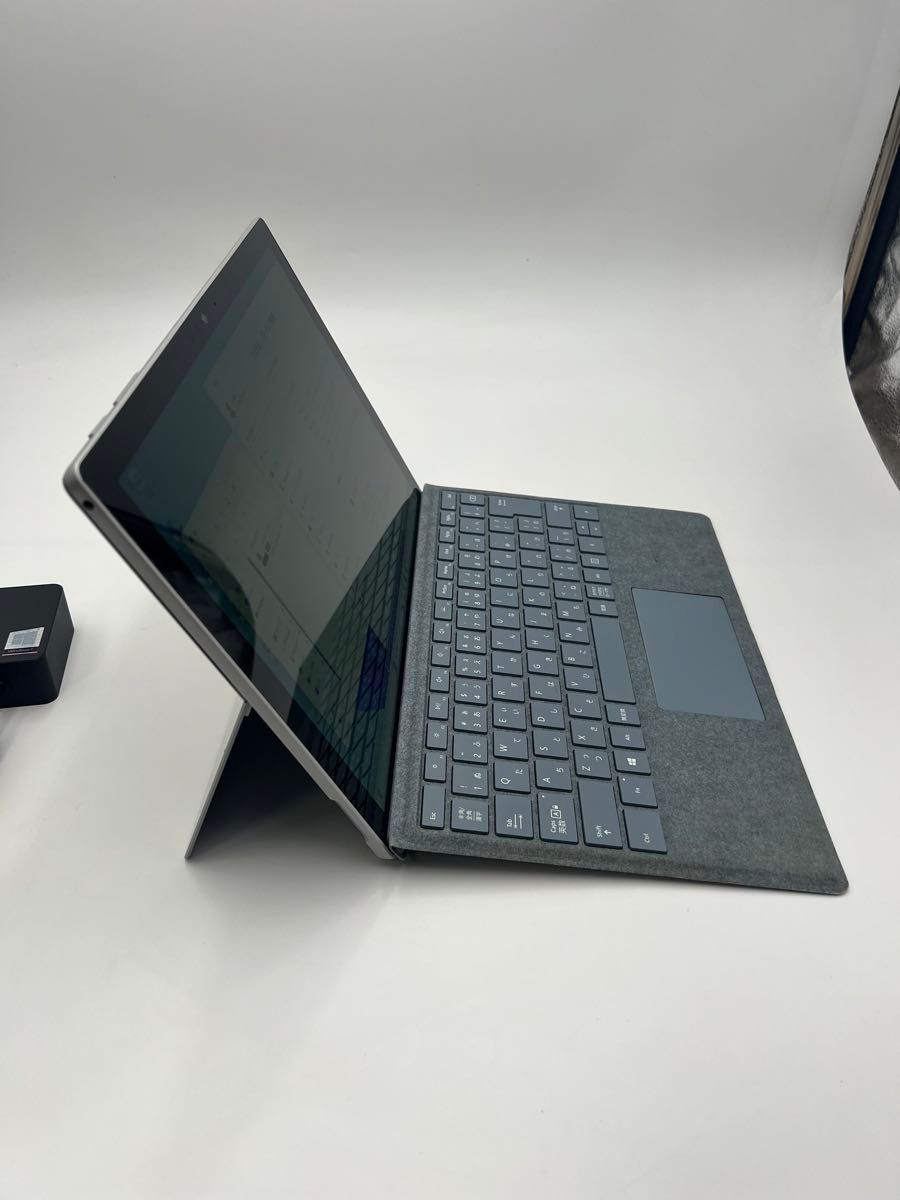 Microsoft Surface Pro5 1807 LTEモデル Core i5 7300U SSD256GB メモリ8GB