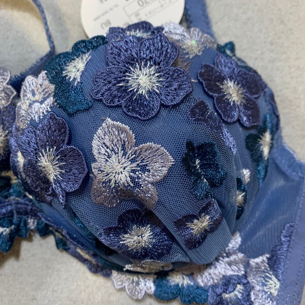 D70 リリアージュココ　花柄刺繍　ブラジャー　ブルー