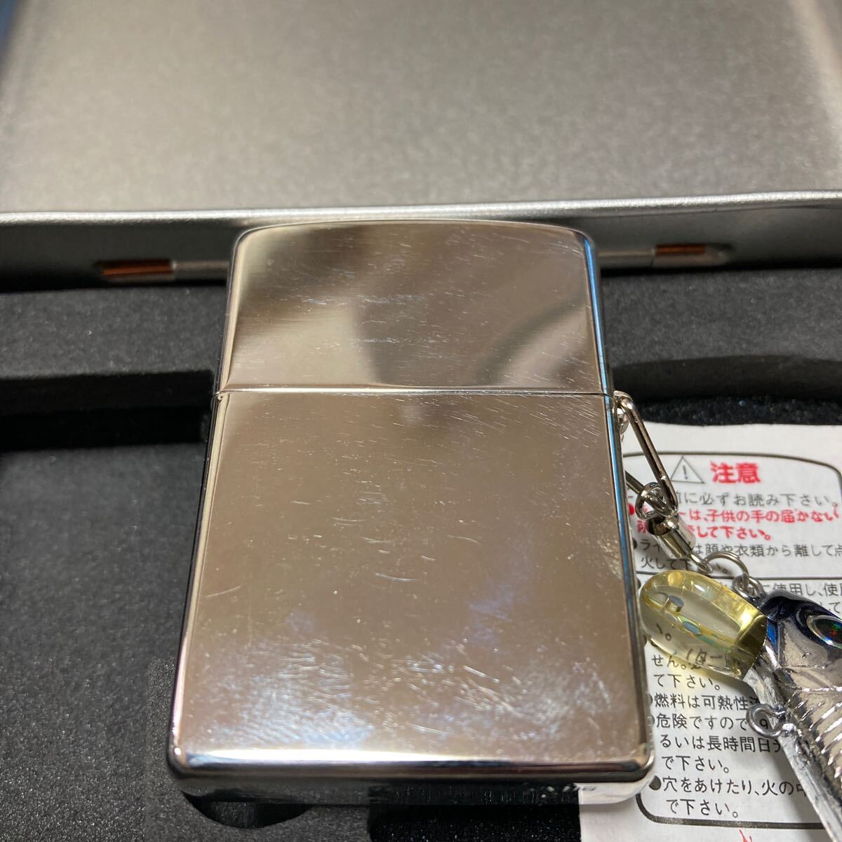 【未着火】Zippo FISH ON LIMITED EDITION ジッポー フィッシュオン ルアー付 USA製 シリアルNo.0928 オイルライター 喫煙グッズ 喫煙具_画像3