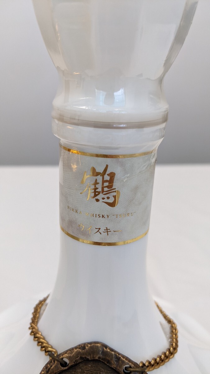 洋酒 THE NIKKA WHISKY 鶴 ウイスキー特級 700ml 43% 未開栓 陶器ボトル  338110の画像2