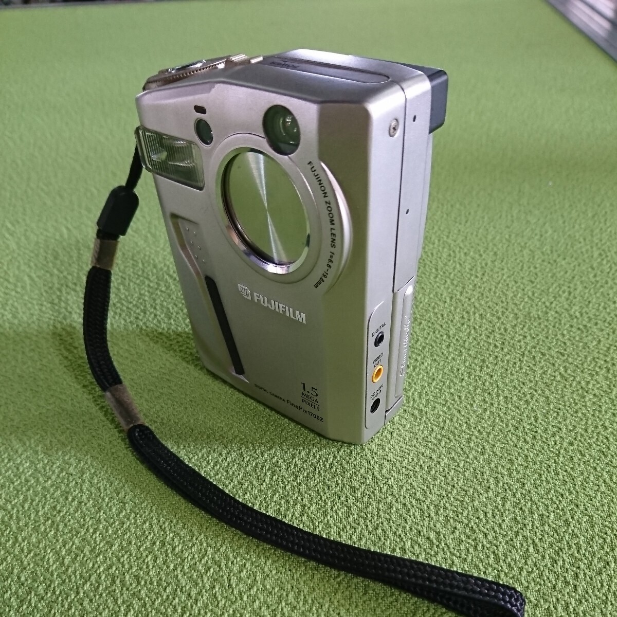 FUJIFILM FinePix 1700Z デジタルカメラ 現状販売品 ジャンク品_画像10