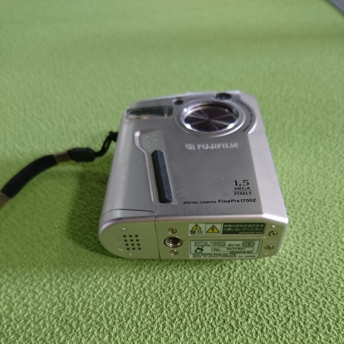 FUJIFILM FinePix 1700Z デジタルカメラ 現状販売品 ジャンク品_画像8