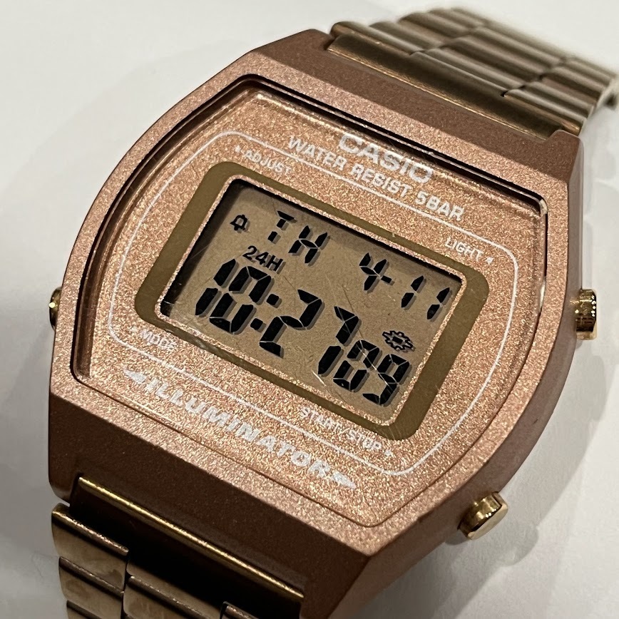 ★CASIO★ カシオ B640W ピンクゴールド デジタル時計 稼働品の画像1