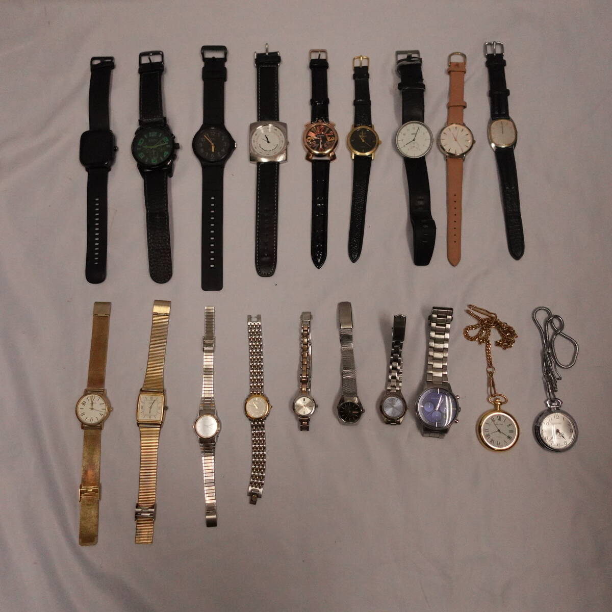 1円スタート 時計 まとめ売り ジャンク CASIO Louis Dior J-AXIS Royal Direct SORRISO fragola VICTORY 腕時計 懐中時計 の画像1