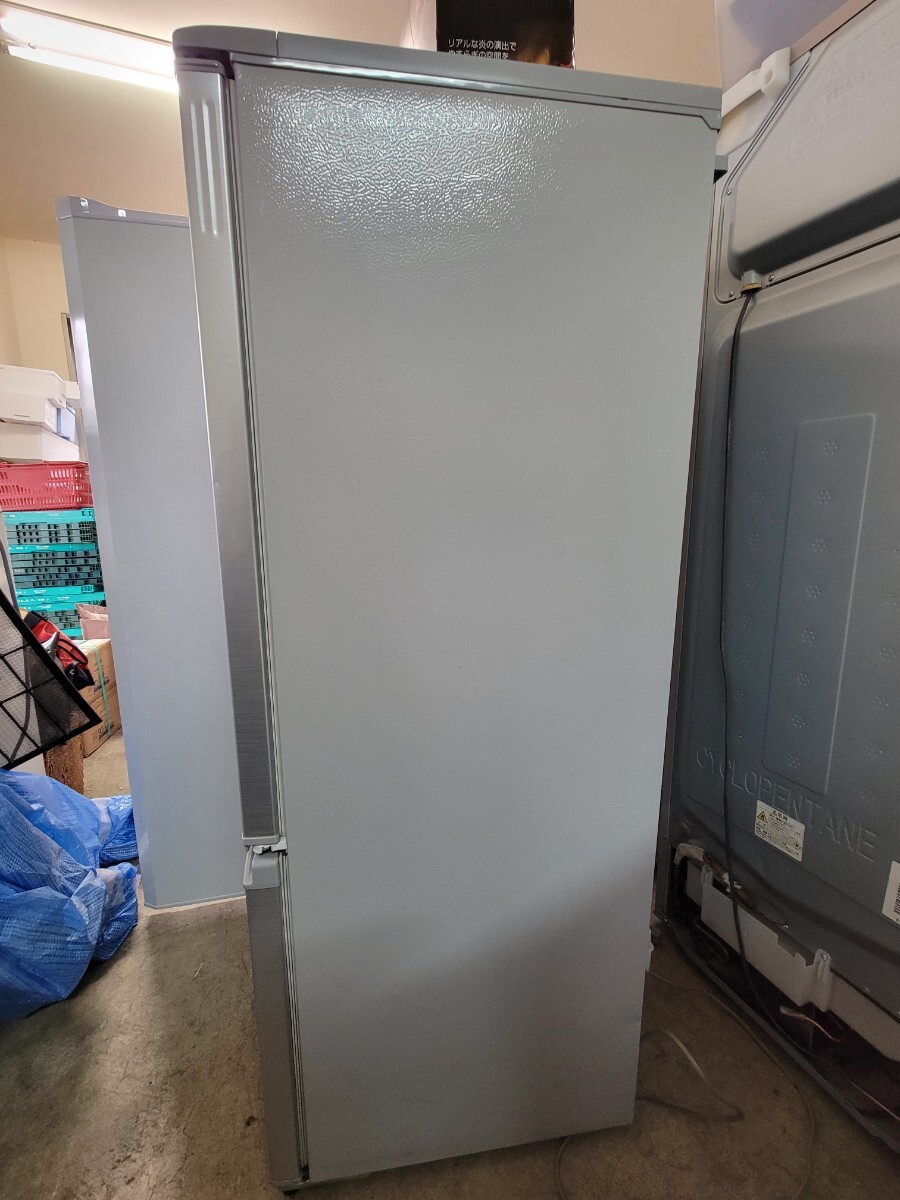 ※一部地域送料込※ SHARP シャープ 2019年製 ノンフロン冷凍冷蔵庫 SJ-D17E-S 167L_画像2