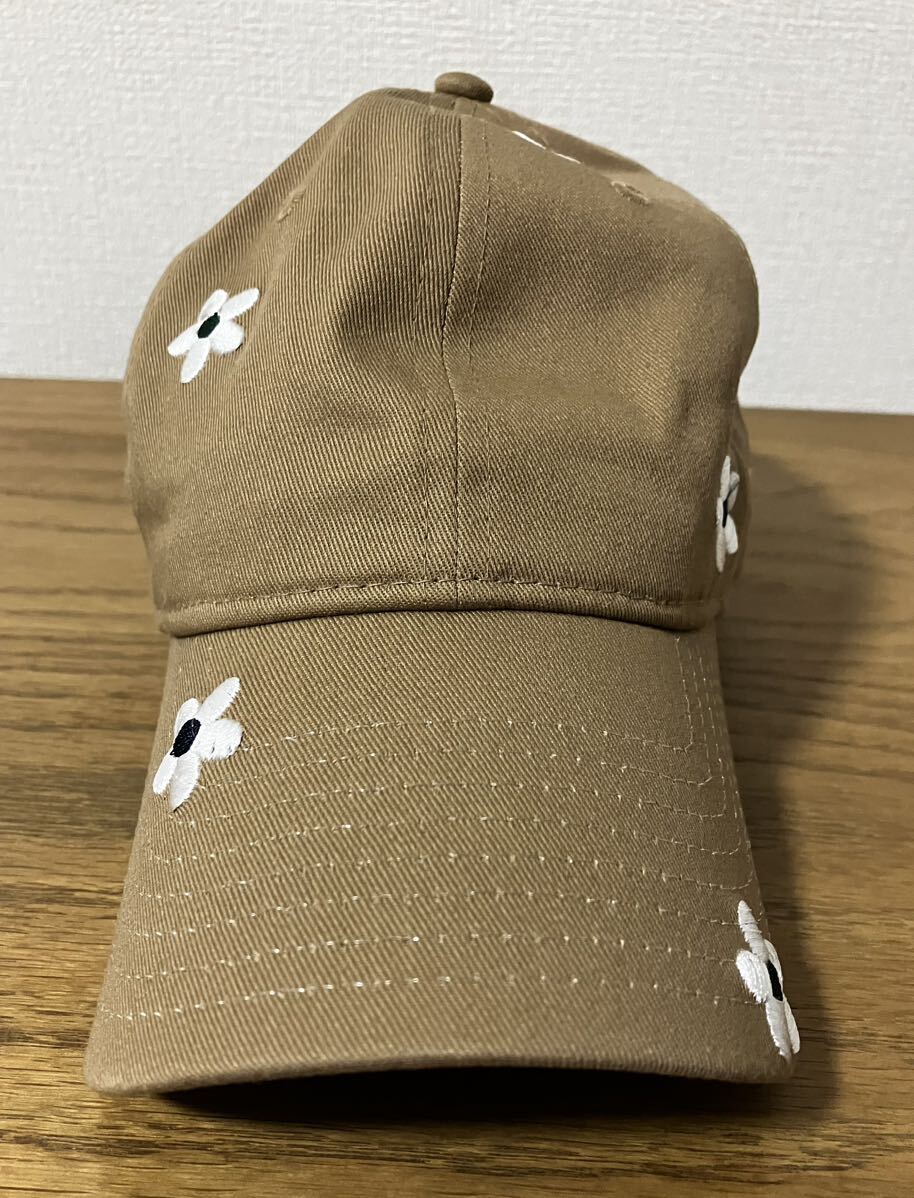 ニューエラ NEW ERA キャップ 9TWENTY 花柄 フラワー カーキ の画像1