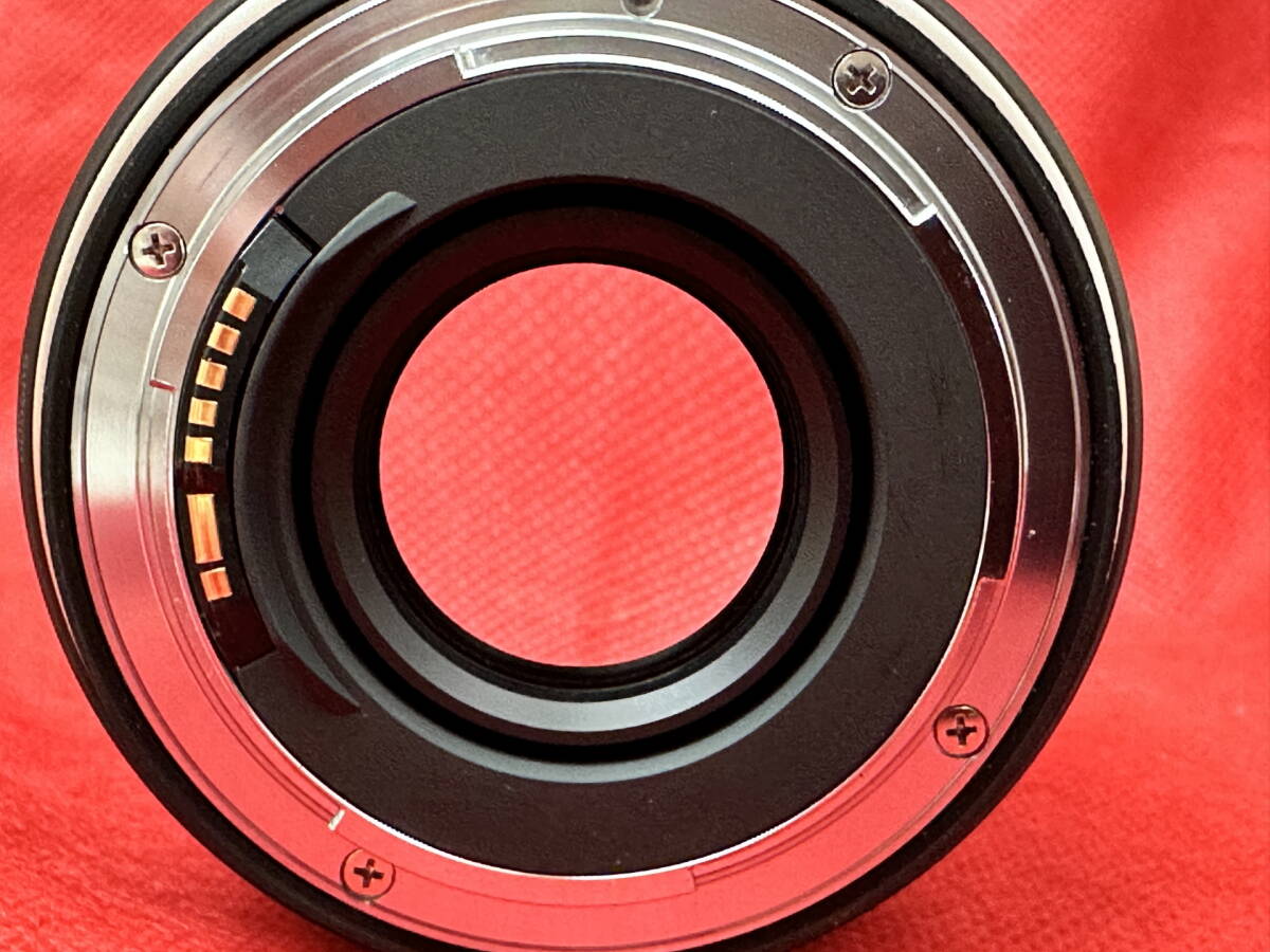 【中古美品】TAMRON タムロン SP 35mm F/1.8 Di VC USD キヤノンEFマウント 偏光フィルタつき _画像3