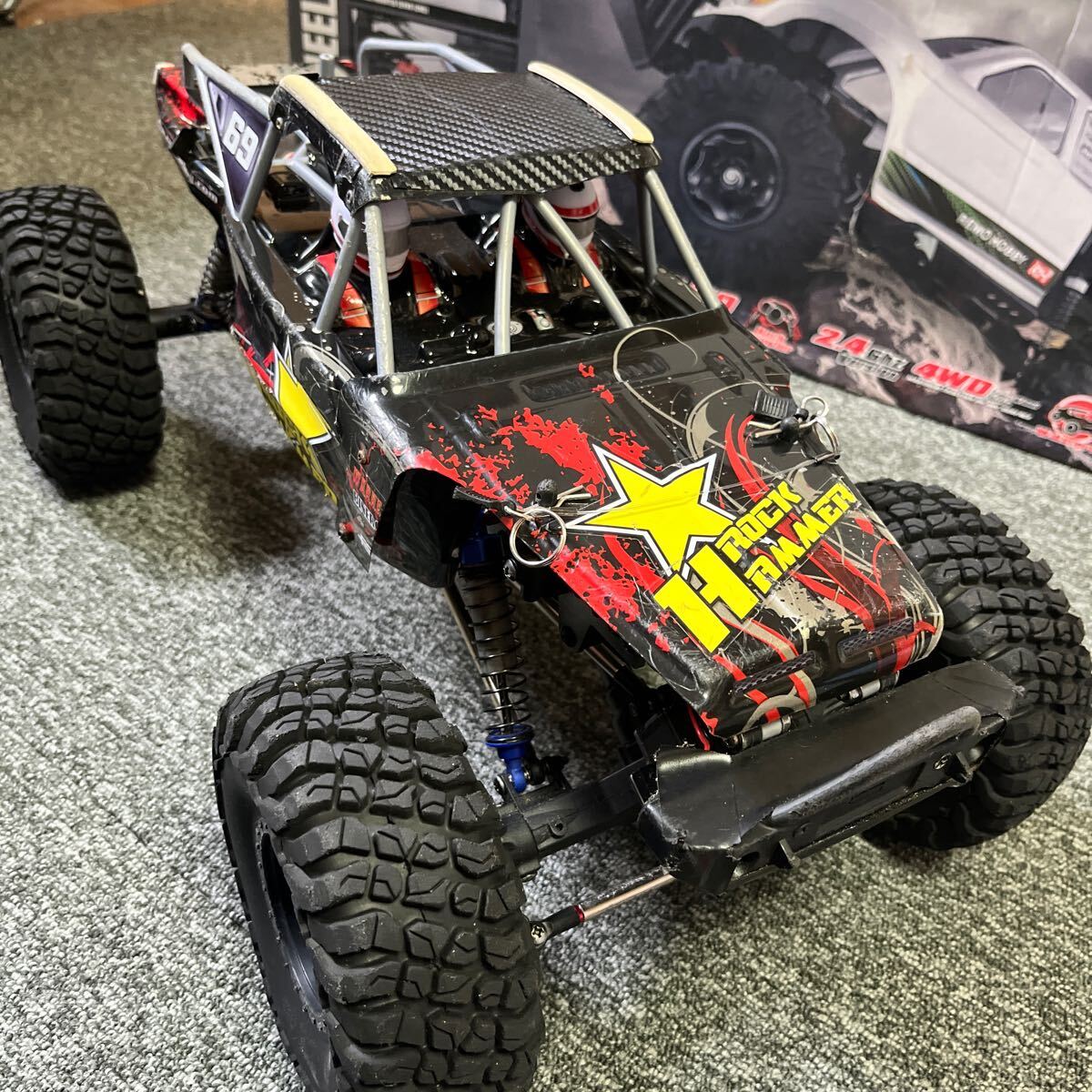 RGT 1/10ROCK HAMMER crawler полный комплект с зарядным устройством .