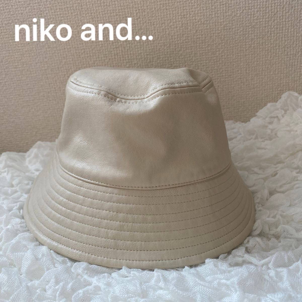 niko and... オリジナルレザー調バケットハット　帽子 バケットハット