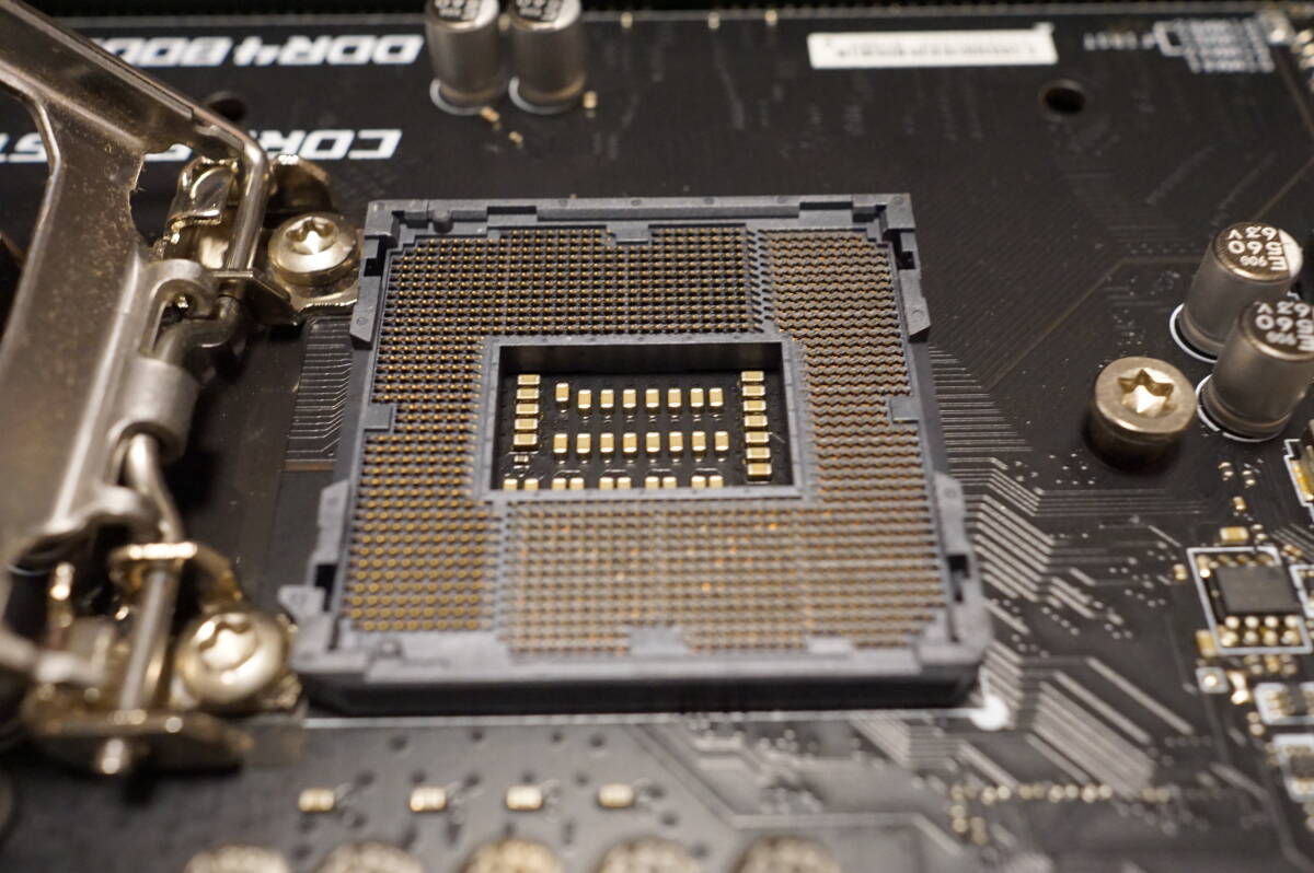 【動作確認済】MSI Z390M-S01 LGA1151(Intel第8世代/第9世代) マイクロATX マザーボード BIOS最新化の画像4