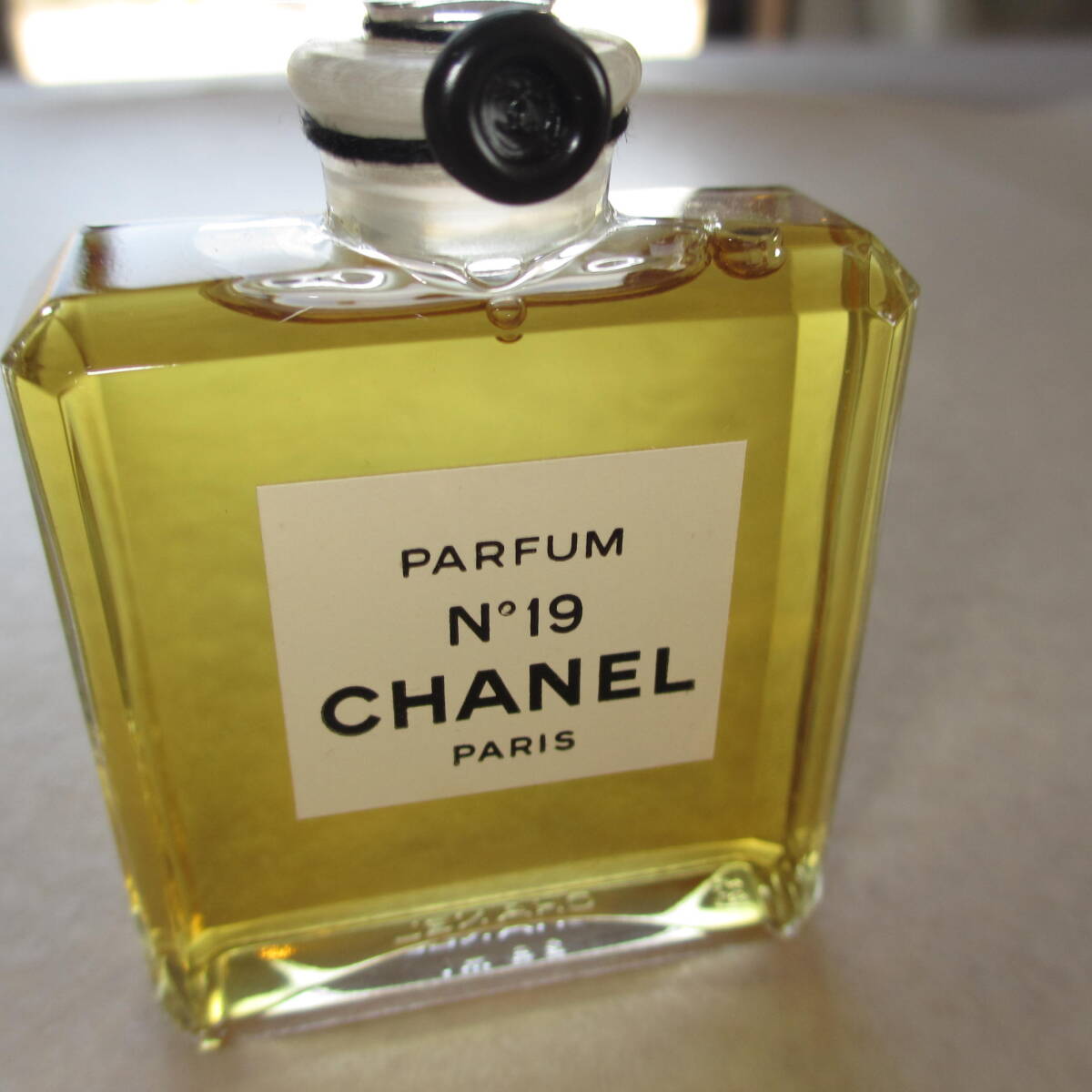  1 / 12 未使用・シャネル NO19 ・PARFUM ・正規品・28・香水・レィーデー・婦人・ビューティー、ヘルスケア _画像7