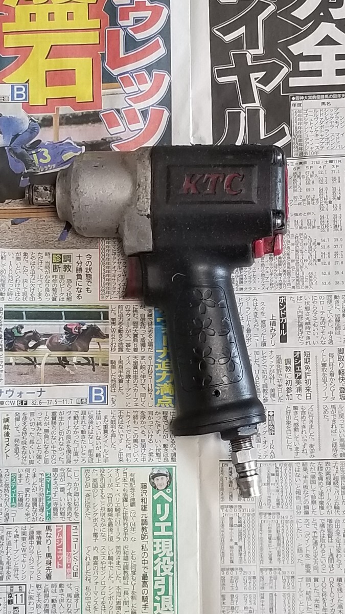 ＫＴＣ ＪＡＰ４５１？ １２.７ｓｑインパクトレンチ 動作未確認品 部品取り レストアベース 現状渡し①の画像1