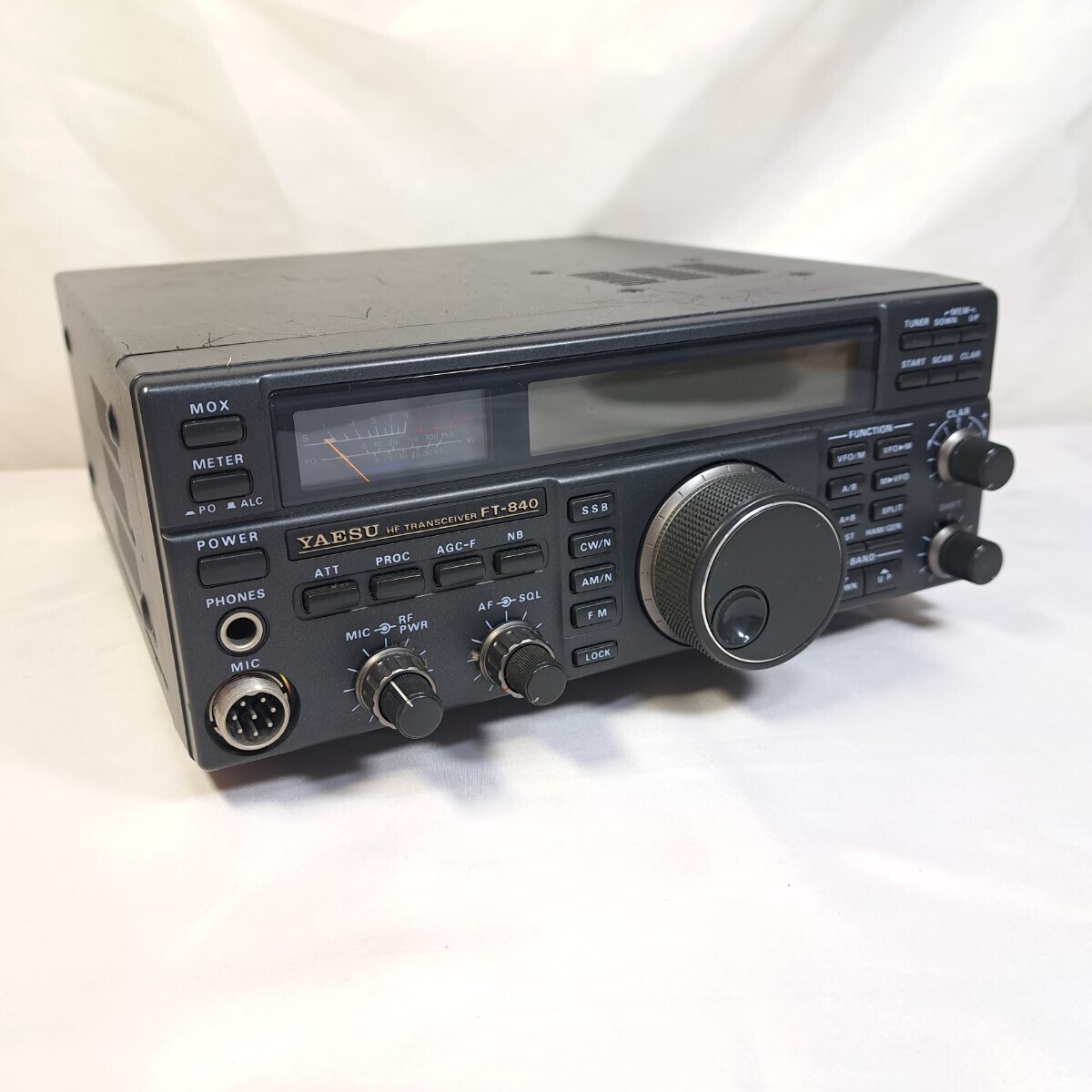 YAESU [ FT-840 ]八重洲/ヤエス/HFトランシーバー/アマチュア無線機器/動作未確認ジャンクですの画像1