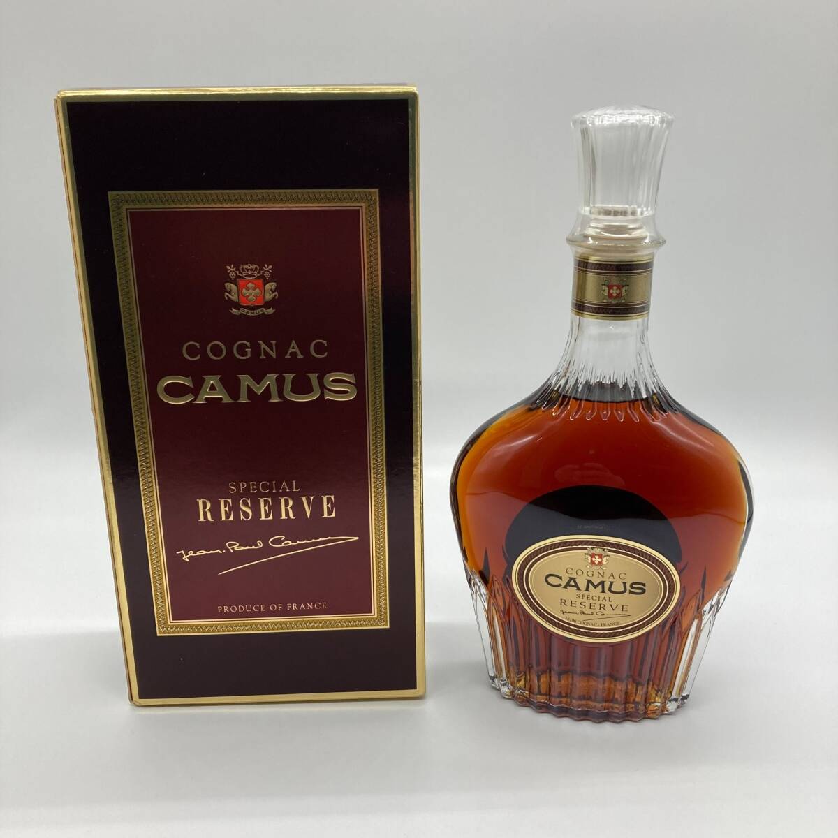 【未開栓】CAMUS カミュ コニャック スペシャル リザーブ 700ml 40% ※20歳未満の方の入札は固くお断りしています。の画像1