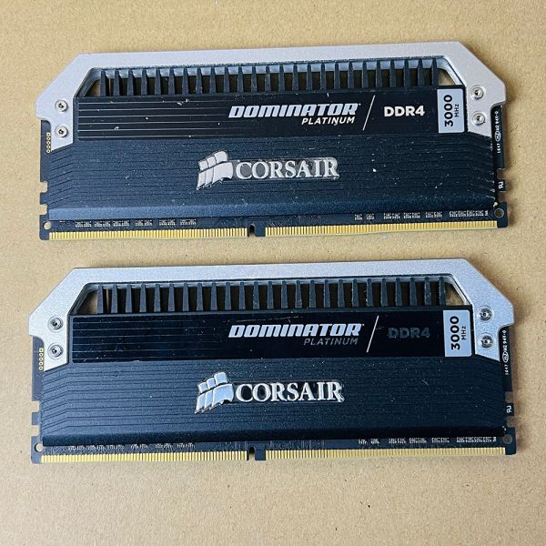 合計16GB 8GB 2枚 CORSAIR VENGEANCE DDR4-3000 PC4-24000 1.35V CMD16GX4M2B3000C15 デスクトップ PC メモリ_画像1