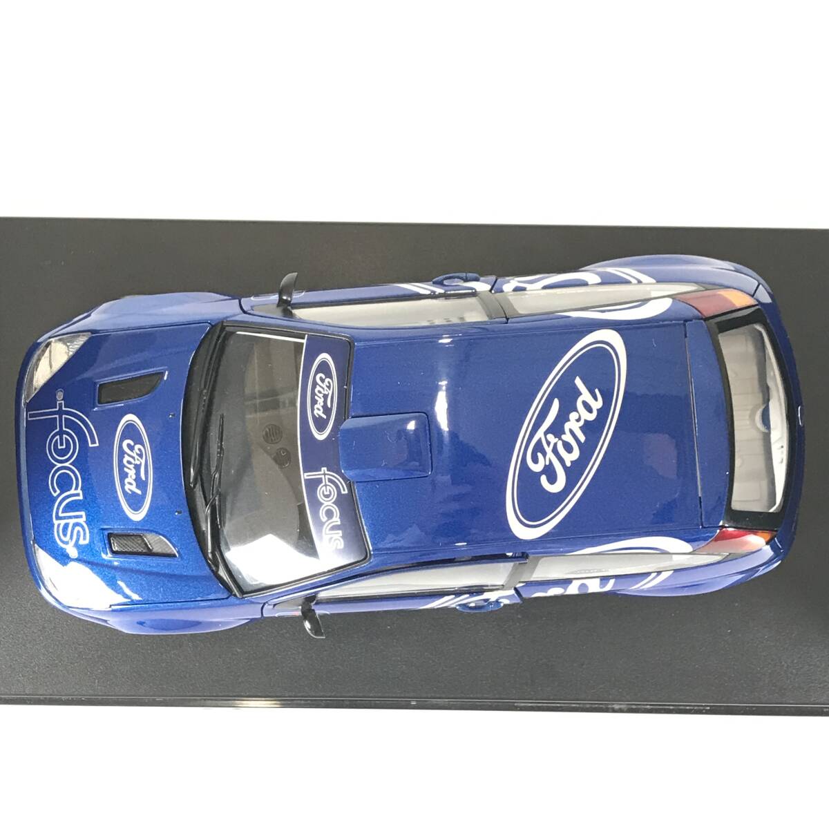 * б/у товар * AUTOart Auto Art миникар 1/18 FORD FOCUS Ford Focus WRC*99 презентация 