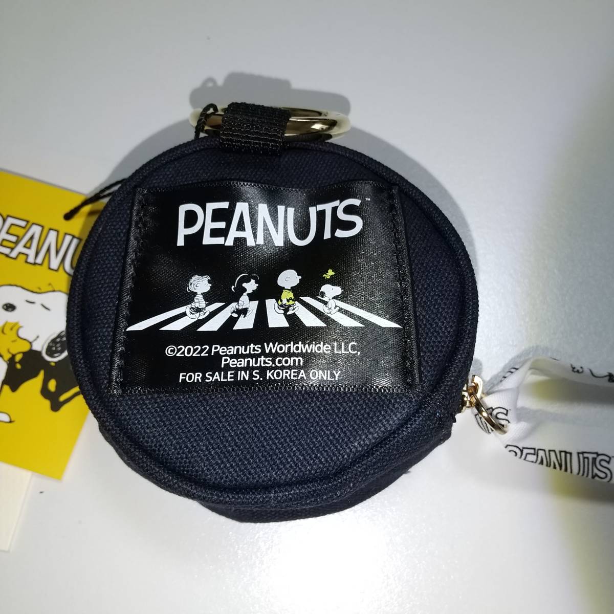 PEANUTS 【正規品】スヌーピー　ポーチ　バッグチャーム　韓国限定　ラウンド ストラップ　ネイビー_画像2