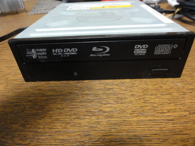 ☆彡Blu-ray　DVD マルチドライブ デスクトップ用 LG GGW-H20N (AXJA0HB) Blu-ray、DVD再生確認済み ケーブル付き　中古品☆彡_画像1