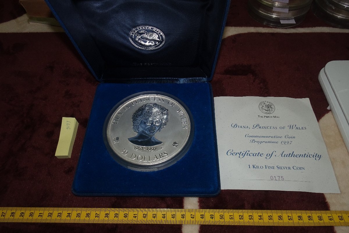 rarebookkyoto ｇ197 SILVER・COOKISLANDS製・DIANA銀貨・女王・限定品・30ドル・本物保障・1枚・純銀1000g・1997年 資産になる・中古・の画像1