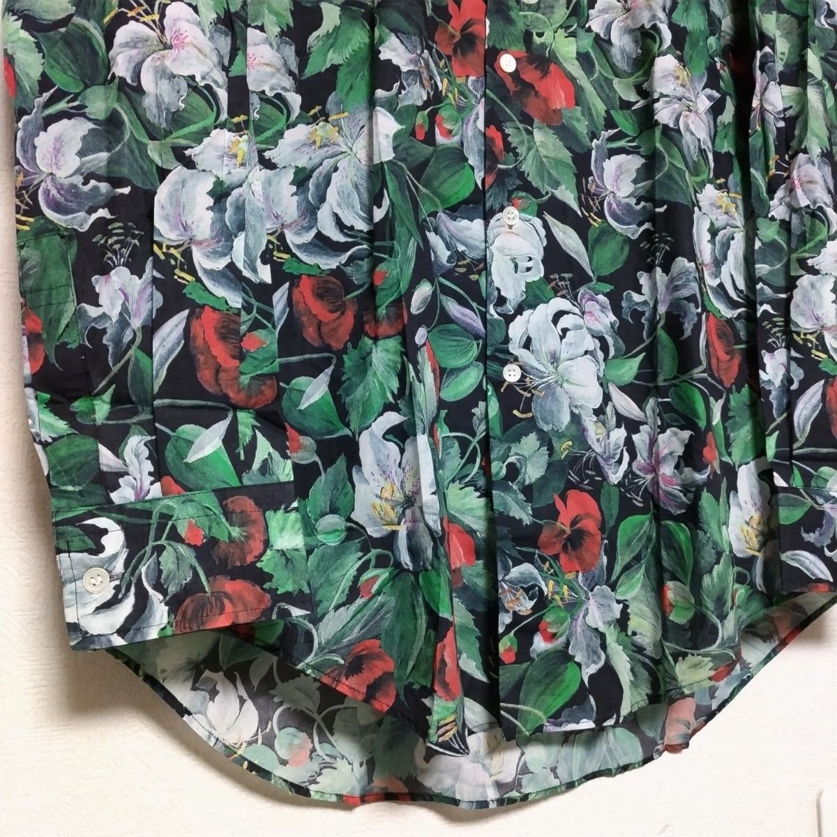 新品タグ付き Paul Smith LONDON ポール・スミス ロンドン 花柄 新品タグ付き Paul Smith LONDON ポール・スミス ロンドン 花柄