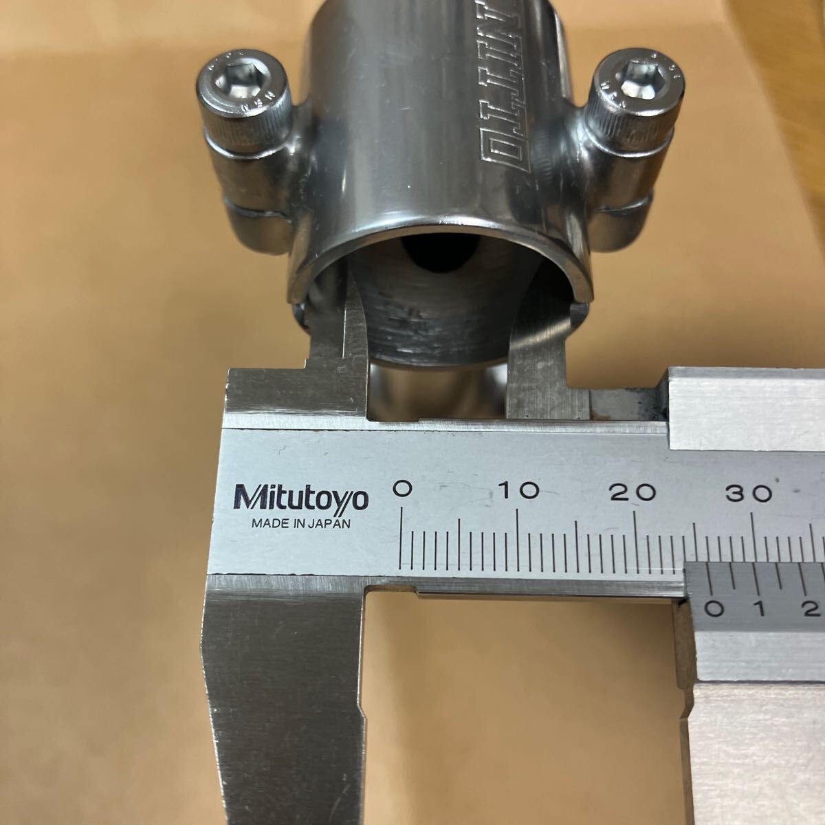Nitto V-5 ステム 120mm / ニットー 日東 dull シルバー 二股 Nitto V-5 ステム 120mm / ニットー 日東 dull シルバー 二股