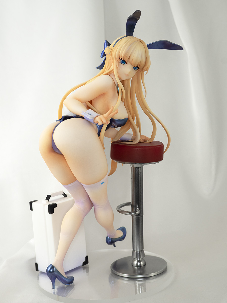  udon atelier made garage kit . bird horse toki bunny girl painting final product blue archive 