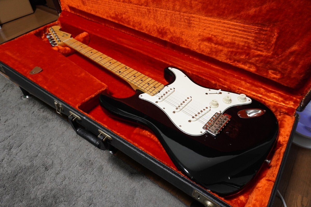 ☆【１円~】Fender Japan 1993~1994年製 Oシリアル Stratocasterの画像1