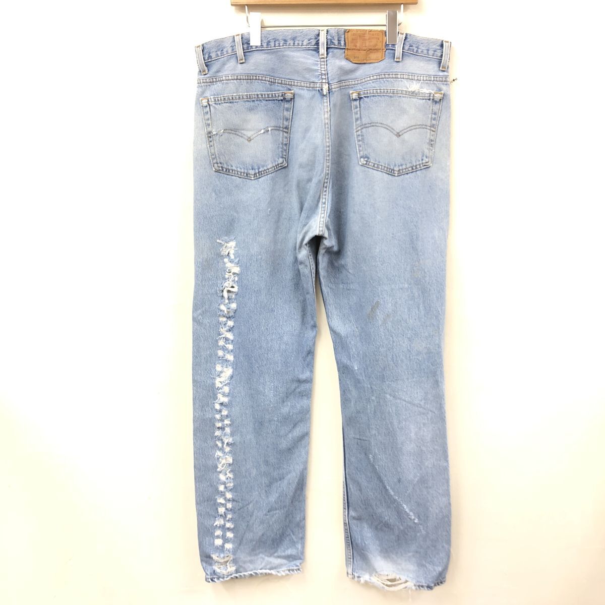 A141-J◆Levi's リーバイス 501 ダメージデニムパンツ◆サイズW42L32 ジーンズ ジーパン カジュアル ストリート メンズ レディースの画像4