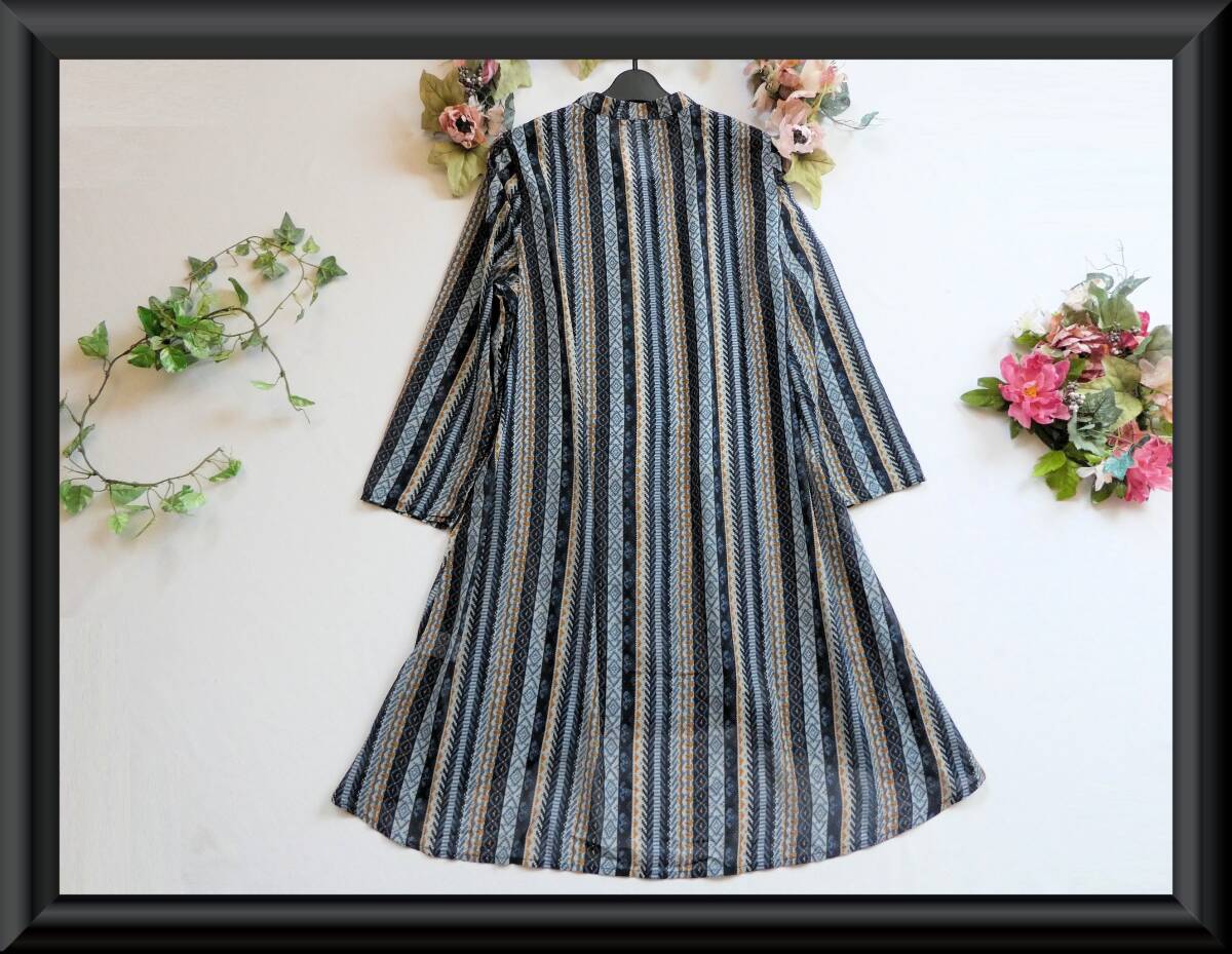  with translation *M~L/LL[ new goods ] cute . ethnic pattern! chiffon material *si Aaron g shirt tunic * feather weave thing * navy series *fit1027*