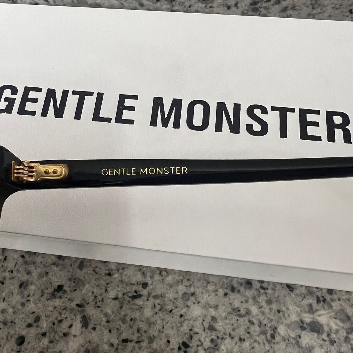 Gentle Monster ジェントルモンスター south side サングラス メガネ 韓国 KPOP 黒色 ブラック の画像3