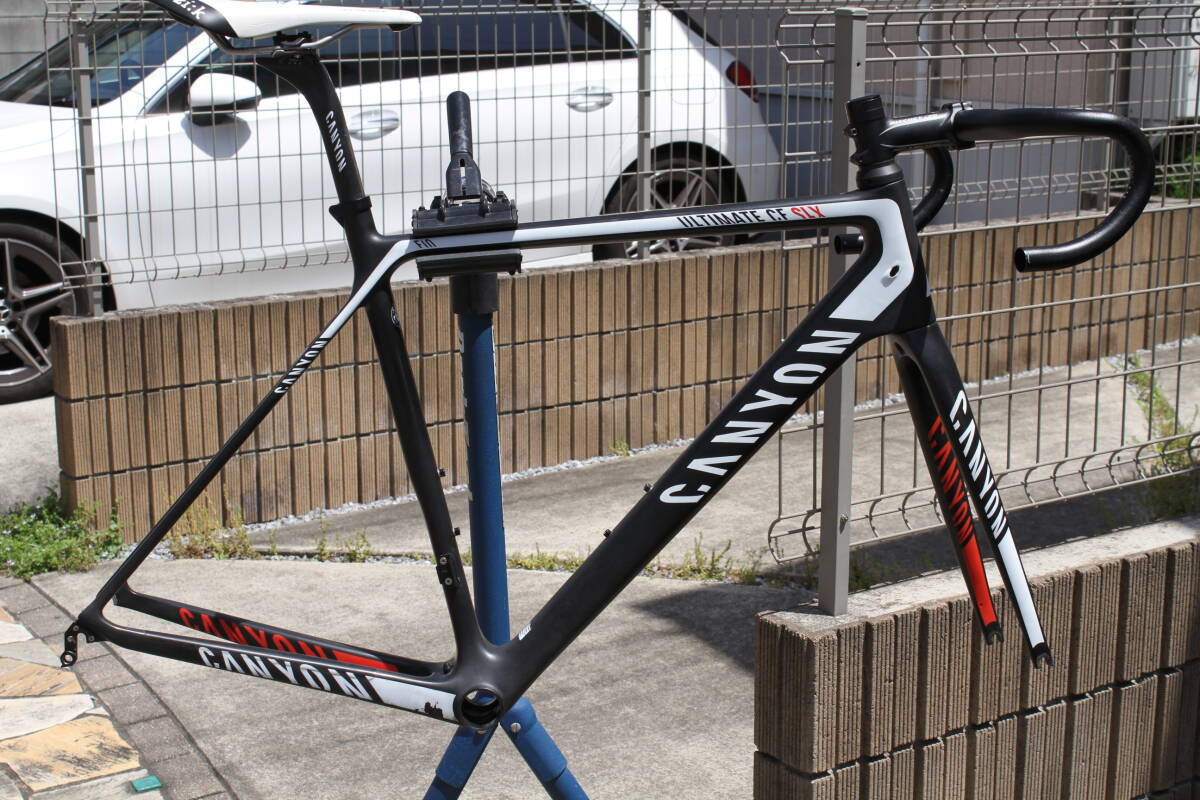 Canyon Ultimate CF-SLX Mサイズ 付属多数の画像1