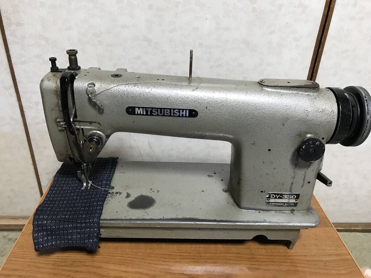 MITSUBISHI top and bottom sending sewing machine Mitsubishi sewing machine industry for junk leather . thickness thing .. for head 