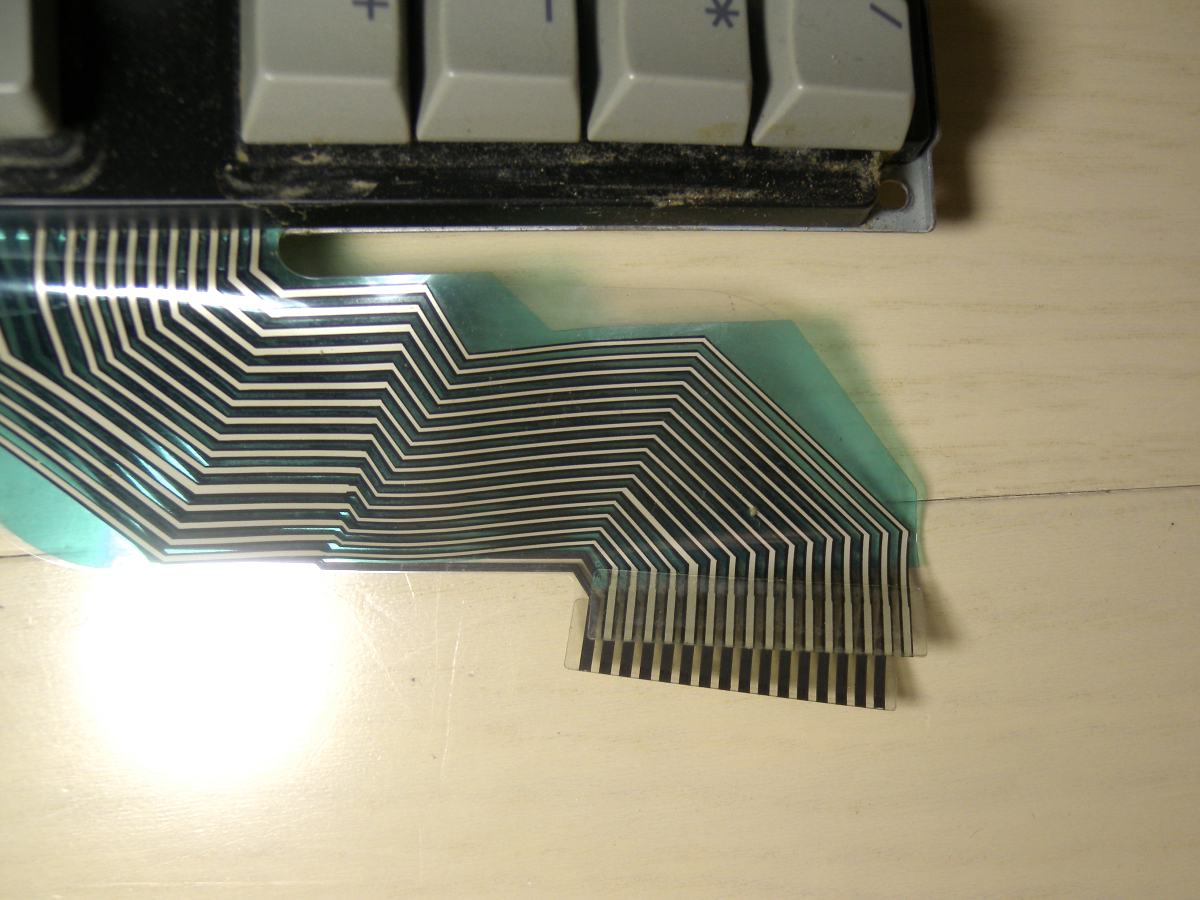 MSX TurboR Panasonic FS-A1GT/ST用キーボード 難あり_フィルムケーブルの接続部分は良好です