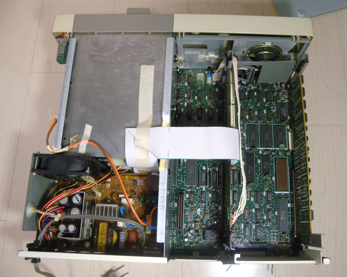 日立 MB-S1/40 キーボード、取扱説明書、元箱付属 動作確認済_内部はきれいな状態です