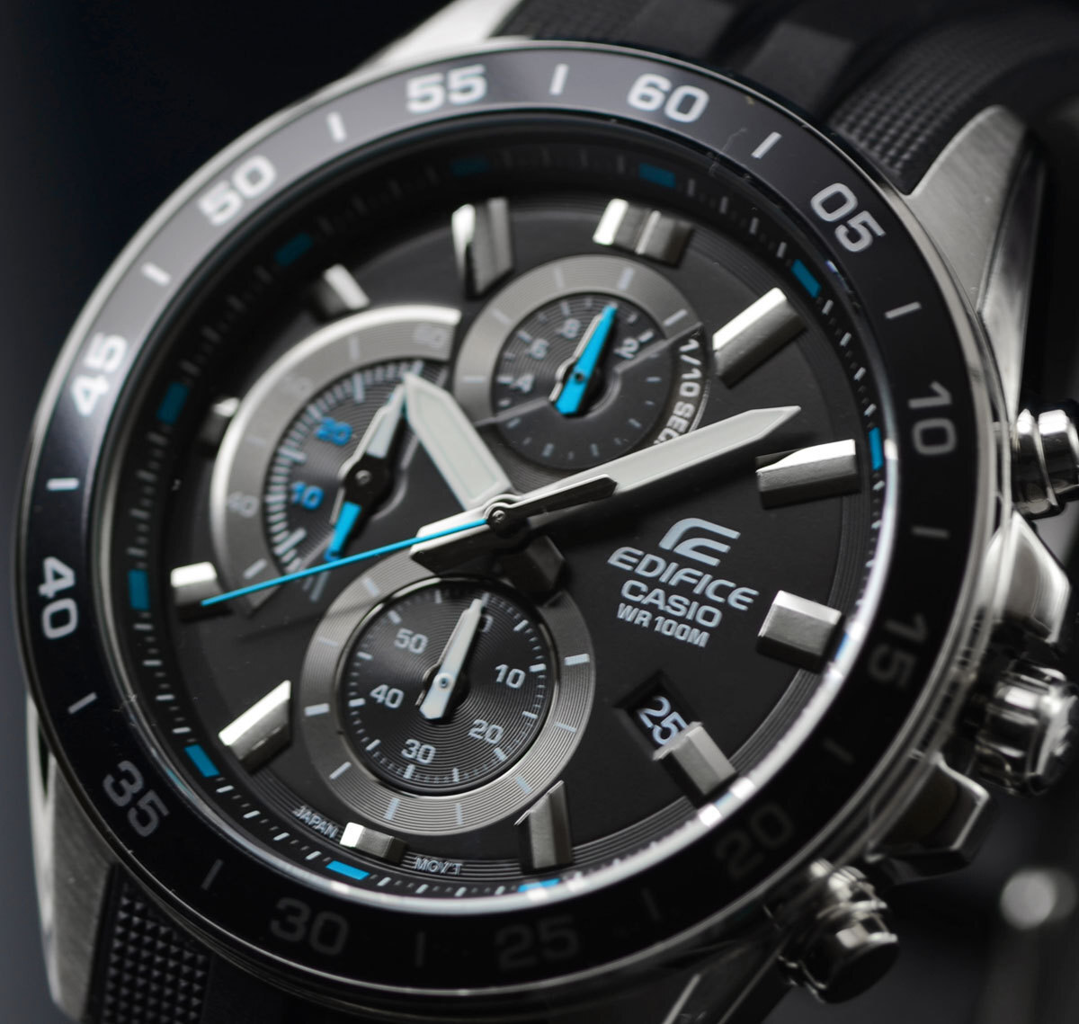 新品1円 カシオ逆輸入EDIFICEエディフィス欧米モデル精悍ブラック＆ブルー100m防水 クロノグラフ 腕時計 新品 未使用 CASIO メンの画像1