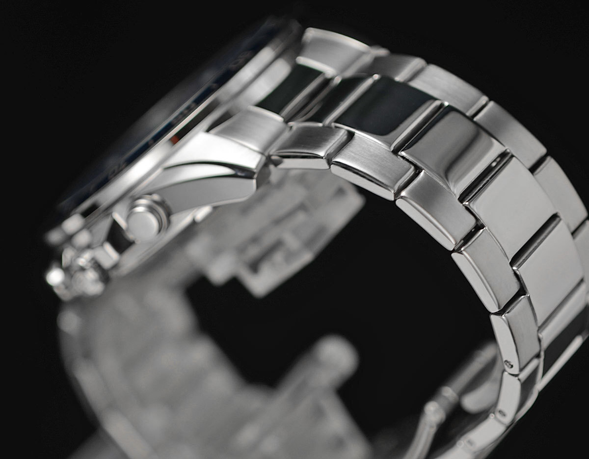 新品1円 カシオ逆輸入EDIFICEエディフィス欧米モデル精悍 サファイヤブルー 100m防水 クロノグラフ 腕時計 CASIO メンズ 本物の画像7