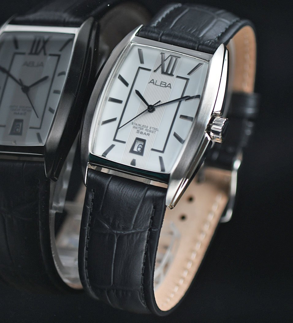 新品1円 逆輸入セイコーALBA 知的で気品あるトノー型ケース＆ローマ数字 ホワイトフェイス 50m防水 本革ベルト メンズ日本未発売 腕時計の画像10