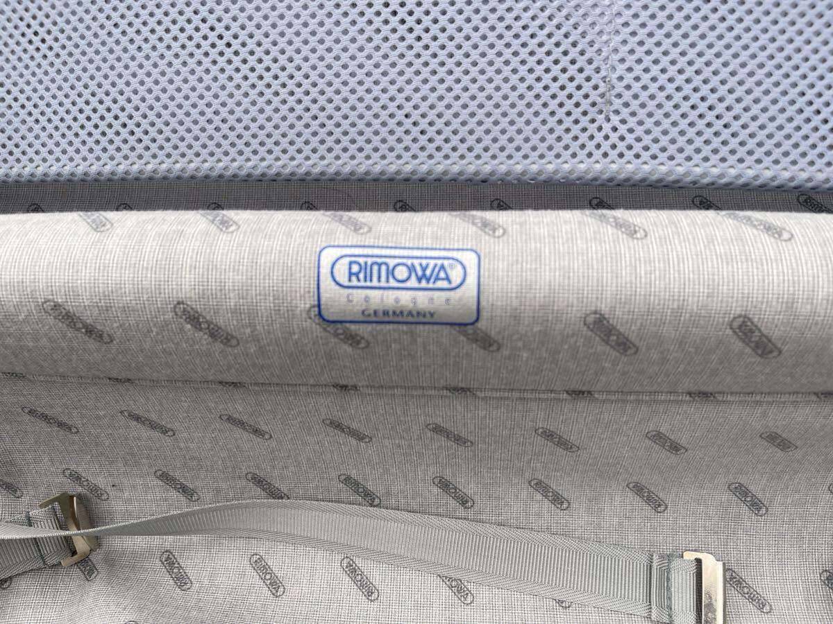 GWだよ！スーツケース RIMOWA サルサ 二輪モデル シルバー 縦約64㎝ 幅約42㎝ 厚み約24㎝ キャリー長さ約 42㎝ケー８の画像9