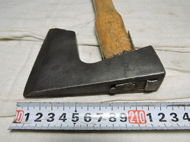 28 axe . hand axe firewood tenth that time thing old axe old tool Showa Retro used AXE Hatchet used junk retrospective showaretro