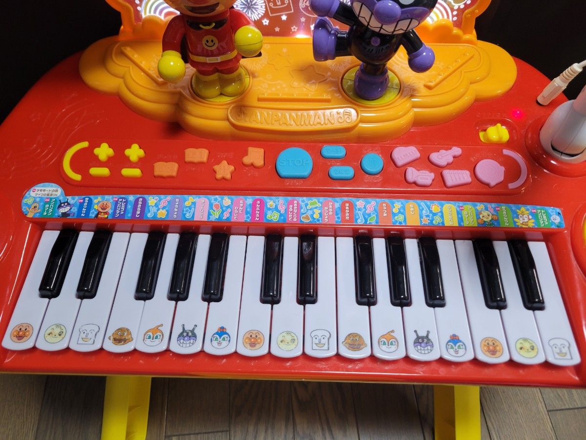 超美品！アンパンマン　いっしょにステージ　ミュージックショー ピアノ おもちゃ たのしくレッスン 音楽 キーボード