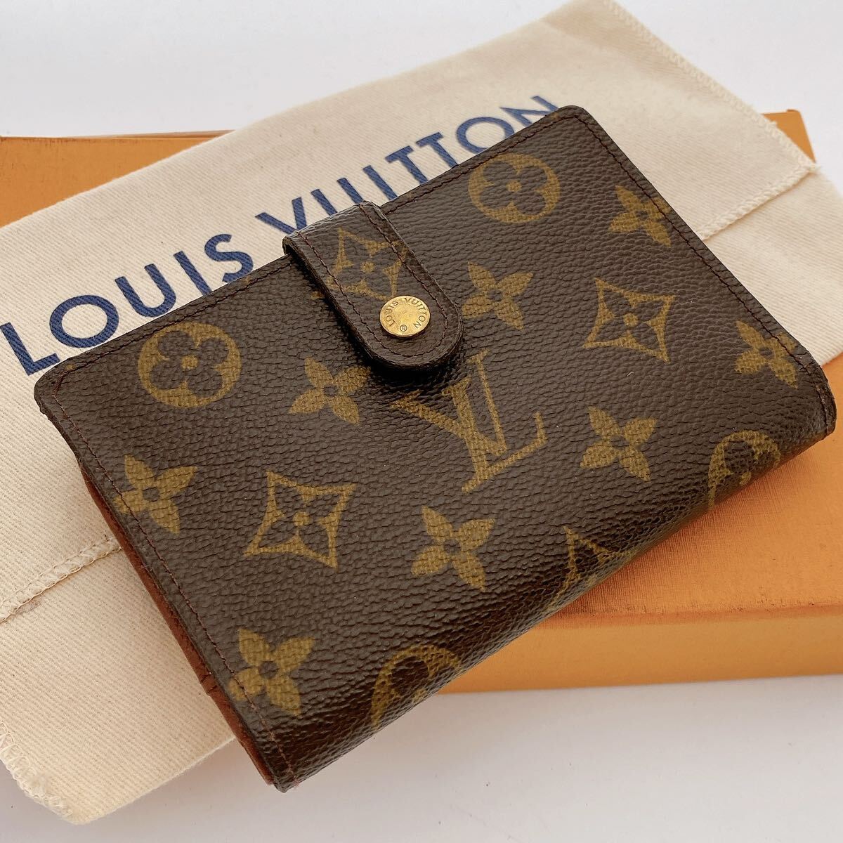 H725【外観極美品】ルイヴィトンLOUIS VUITTON ヴィエノワ がま口折り財布 モノグラムウォレット メンズ レディース の画像1