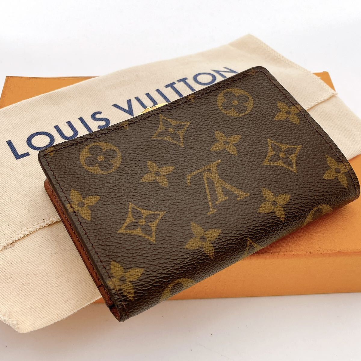 H725【外観極美品】ルイヴィトンLOUIS VUITTON ヴィエノワ がま口折り財布 モノグラムウォレット メンズ レディース の画像2