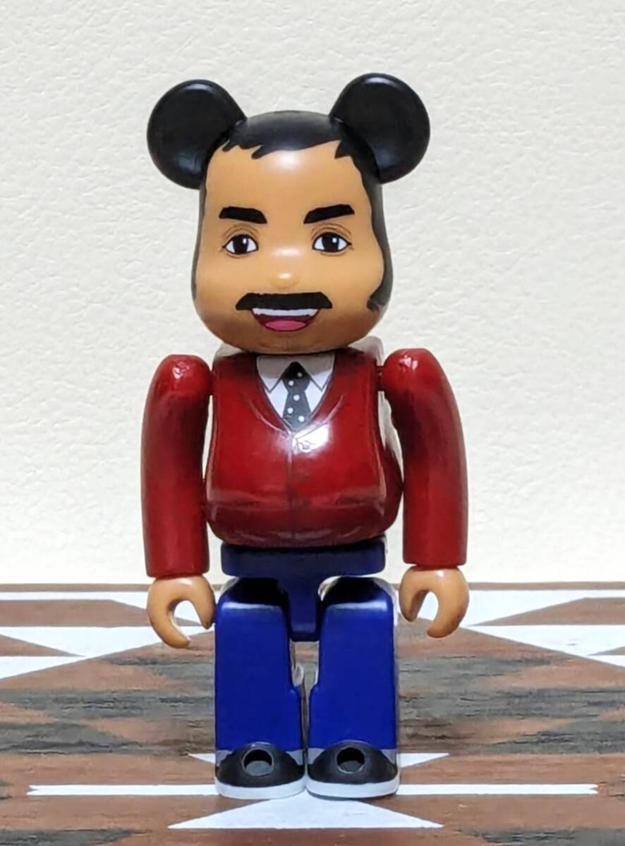 珍しい BE@RBRICK ベアブリック シリーズ26 ARTIST アーティスト 裏 キューブリック、ベアブリック
