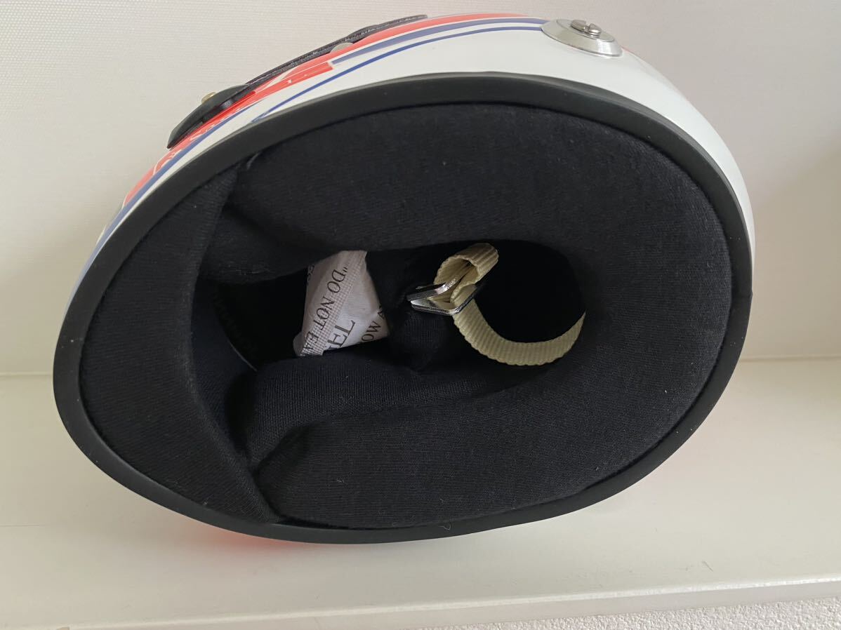 送料込 VODAFONE McLAREN MERCEDES JENSON BUTTON 1/2 送料込 VODAFONE McLAREN MERCEDES JENSON BUTTON 1/2