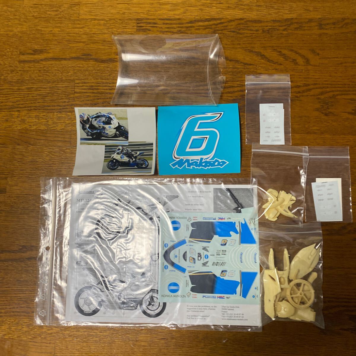 生産販売終了品 絶版品 1/12CGM model HONDA RC211V 2005 コニカ 生産販売終了品 絶版品 1/12CGM model HONDA RC211V 2005 コニカ